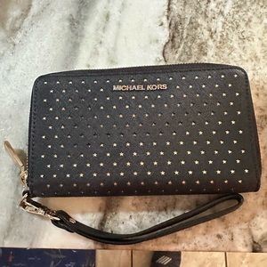 Michael Kors Wristlet Wallet